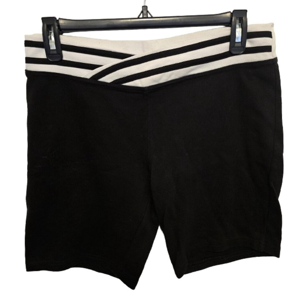 NWOT‎ Women’s Size Large Black and White Activewear Shorts
